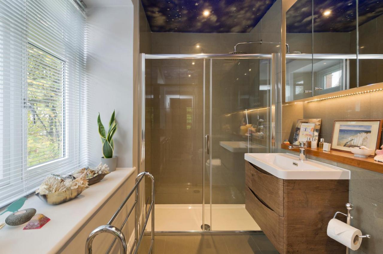 Delightful In Prime Location Near Hampstead Heath By Underthedoormat Appartamento Londra
